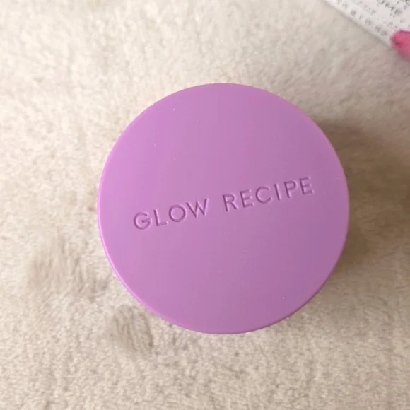 Glow Recipe Plum Plump Hyaluronic Gloss Balm - Picture 5 of 10